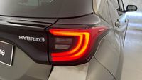 Toyota Yaris 116h Iconic 5p — photo 21