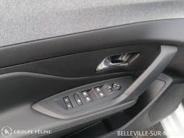Peugeot 308 sw plug-in hybrid 180ch allure pack e-eat8 — photo 12