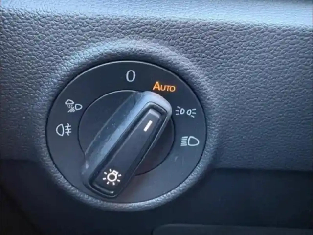 Volkswagen T-Roc 2.0 tdi 116ch life plus — photo 11