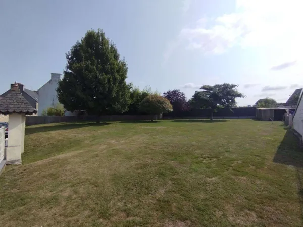 Terrain 602 m²