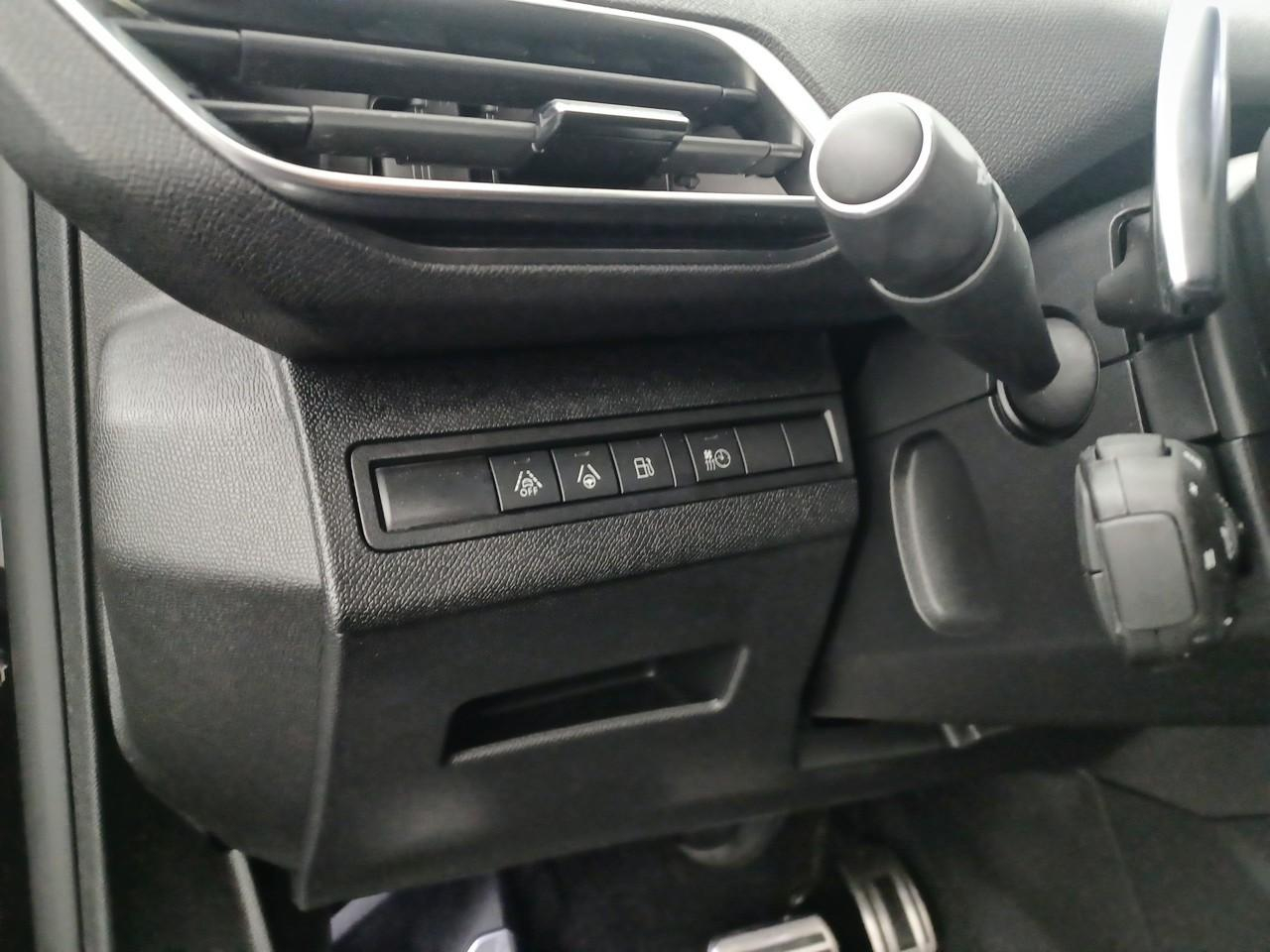Peugeot 3008 hybrid 225 e-eat8 gt — photo 17