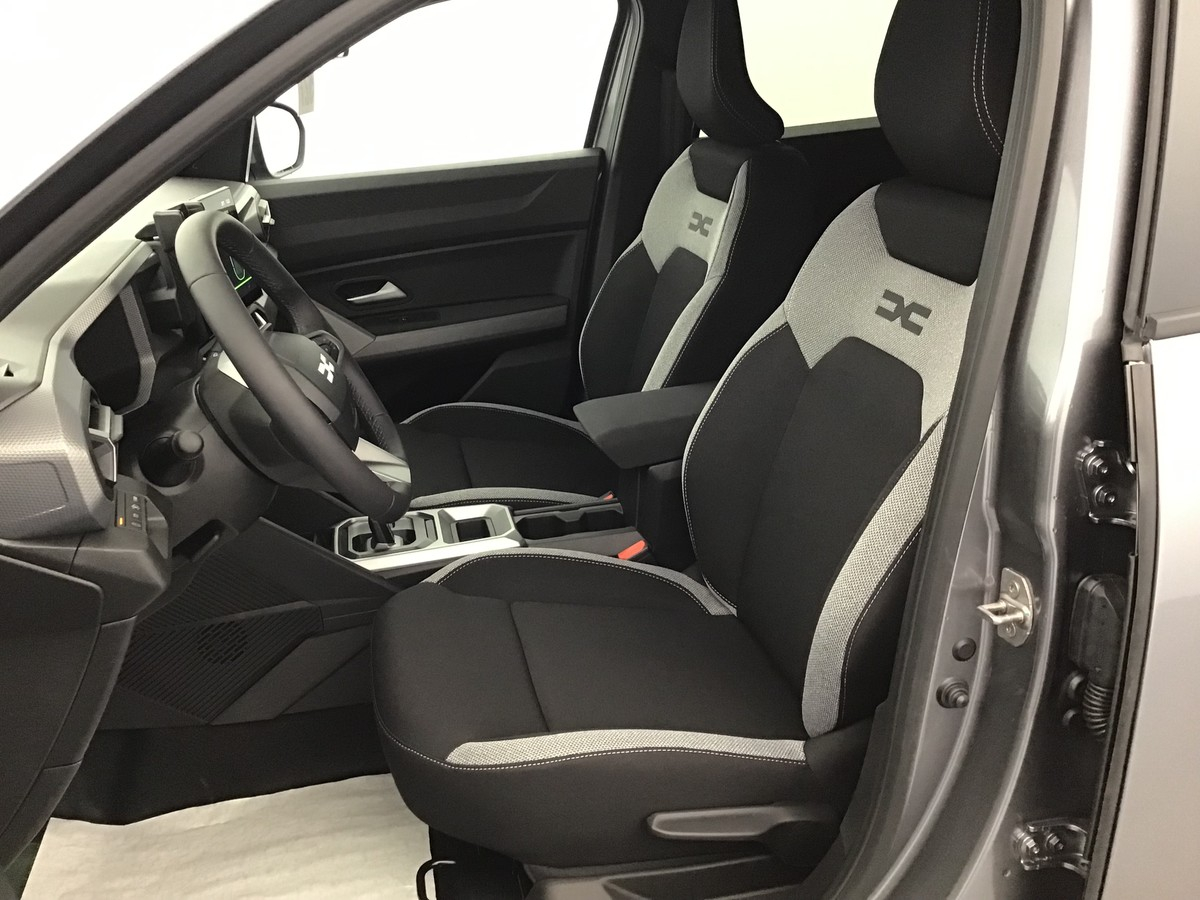 Dacia Duster — photo 27