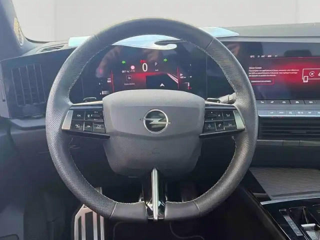 Opel Astra 1.2 turbo 130ch ultimate bva8 + toit ouvrant — photo 27