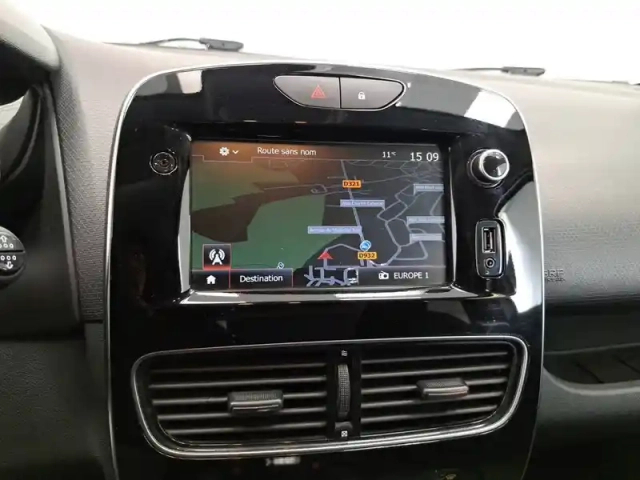 Renault Clio dci 75 e6c — photo 77