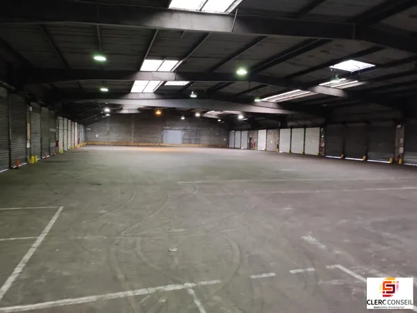Local d'activité 2000 m²