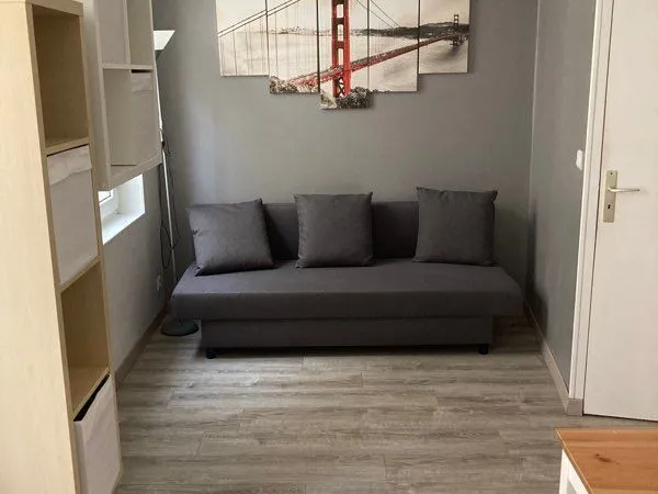 Particulier loue à étudiant studio meublé