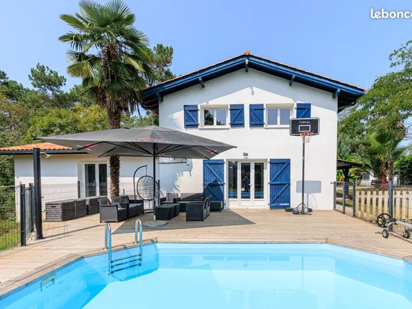 Maison 9 pièces 213 m²