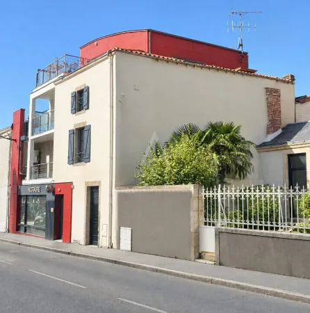 Immeuble mixte 212 m²