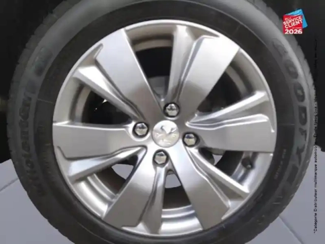 Peugeot 2008 1.2 puretech 82ch e6.c style s&amp;s — photo 10