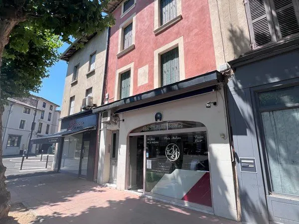 Local commercial 87m2