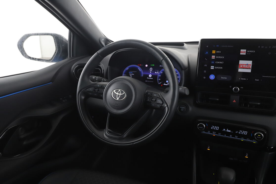 Toyota Yaris 1.5 Hybride Premiere — photo 13