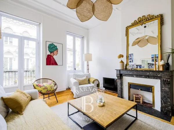 Vends t4 - 106.16 m² - Bordeaux 33000