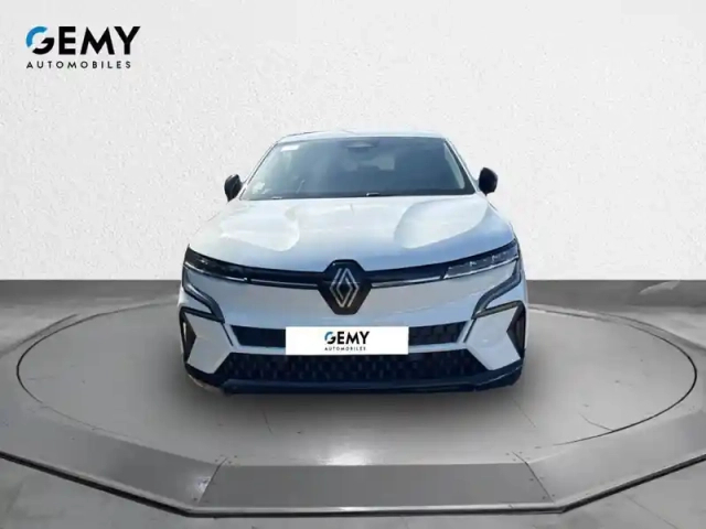 Renault Megane e-tech ev60 220 ch super charge — photo 2