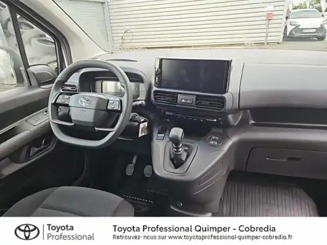 Toyota Proace city medium 100 d-4d start my25 — photo 8
