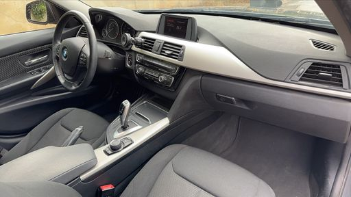 BMW Serie 3 Touring 320i 184 BVA - Lounge Plus – 2018 – 112338 km – Essence – Boîte Automatique — photo 25
