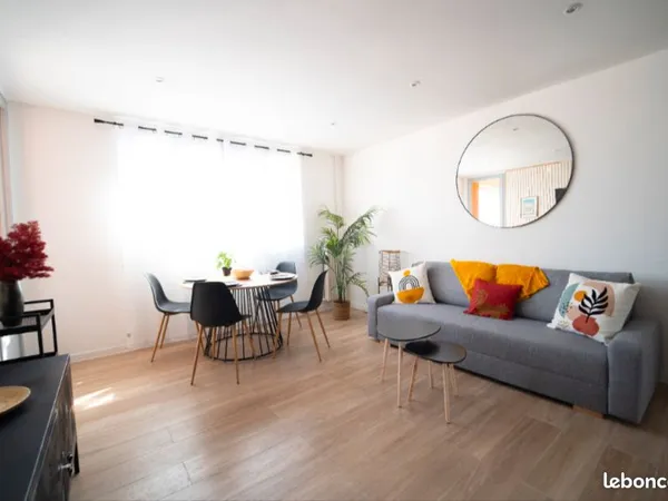 A louer t5 meublé 4 chambres