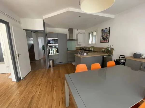 Appartement 7 pièces 167 m²