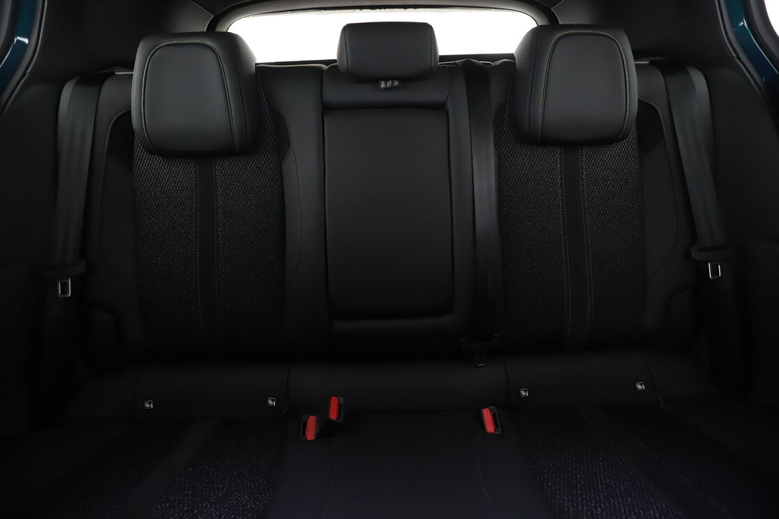 Peugeot 308 1.2 Hybrid GT e-DCS6 — photo 14