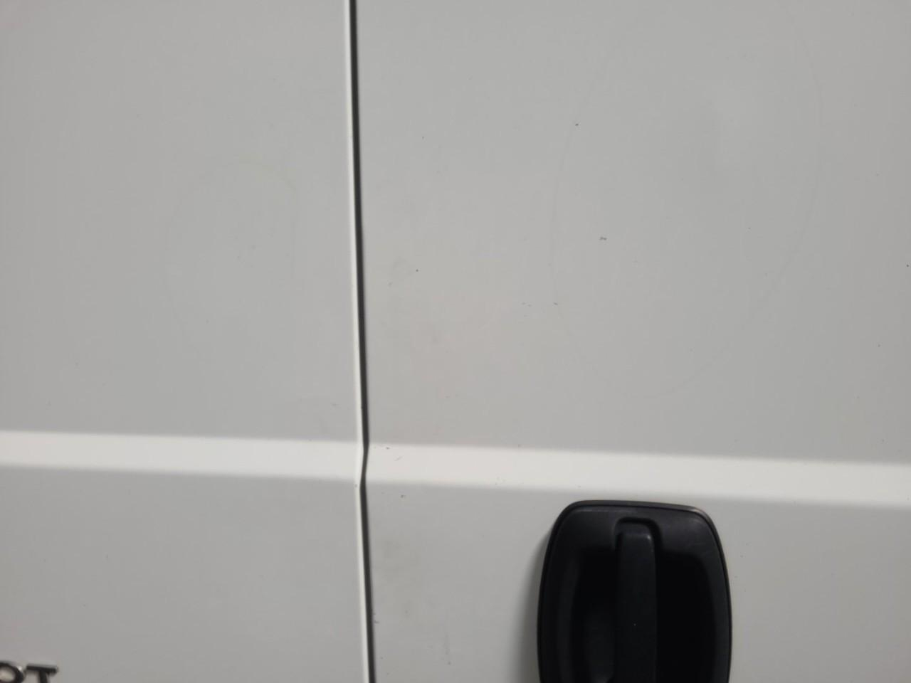 Peugeot Boxer tole 330 l1h2 bluehdi 120 s&s premium — photo 27