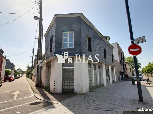 Local 285 m² Le Petit-Quevilly