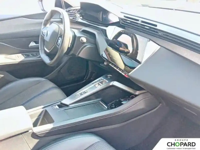 Peugeot 308 phev 180 e-eat8 — photo 13