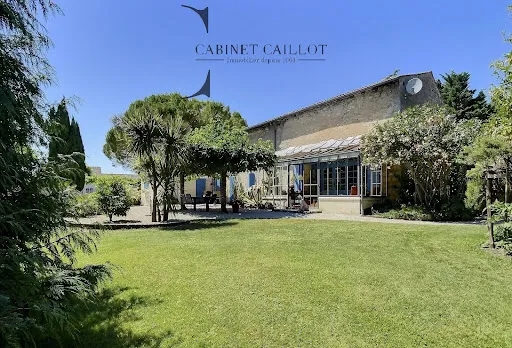 Maison 10 pièces 367 m²