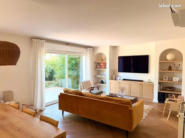 LE CANNET - Quartier des Mimosas - Maison 4 pièces rénovée avec jardin et garage