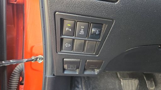Toyota Hilux X-Tra Cabine 2.8  D-4D 204 4X4 BVA6 - Invincible – 2022 – 107777 km – Diesel – Boîte Automatique — photo 2