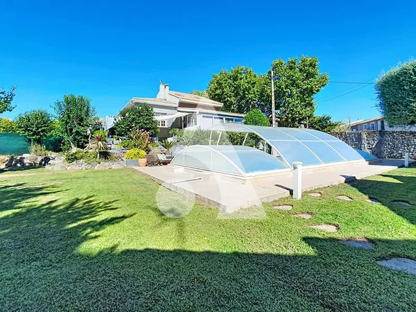 Maison Agde T5 + PISCINE + GARAGE + LOCAL COMMERCIAL