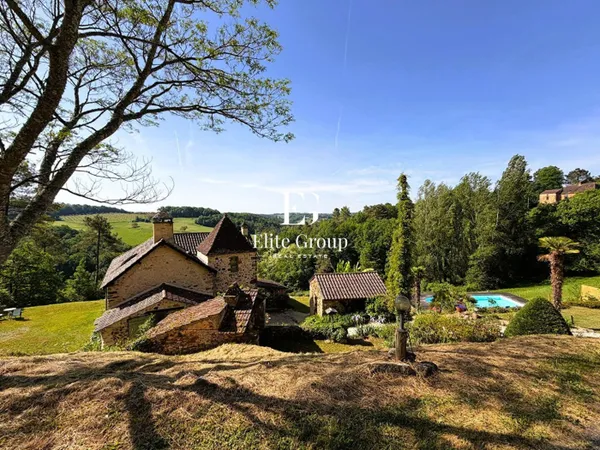 À VENDRE Ensemble Maison et gîtes Doissat 17 pièces 338.52m2 av