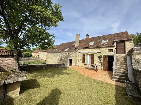 Maison familiale de charme avec jardin et grand garage