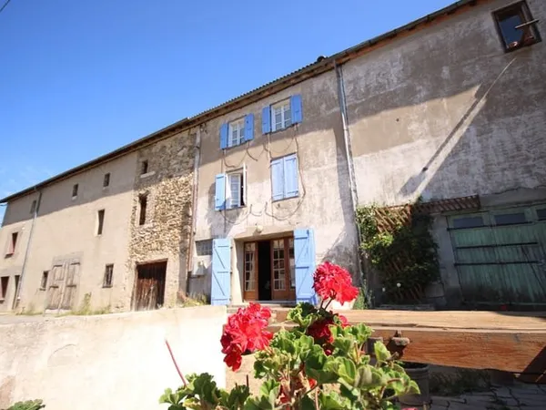 MAISON DE VILLAGE