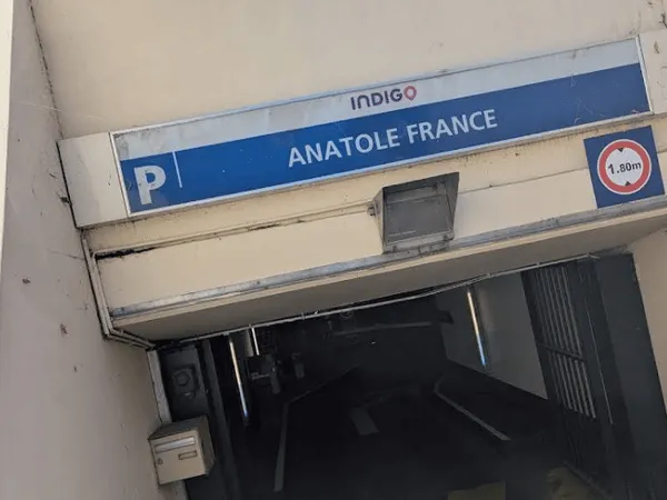 Parking 13 m²