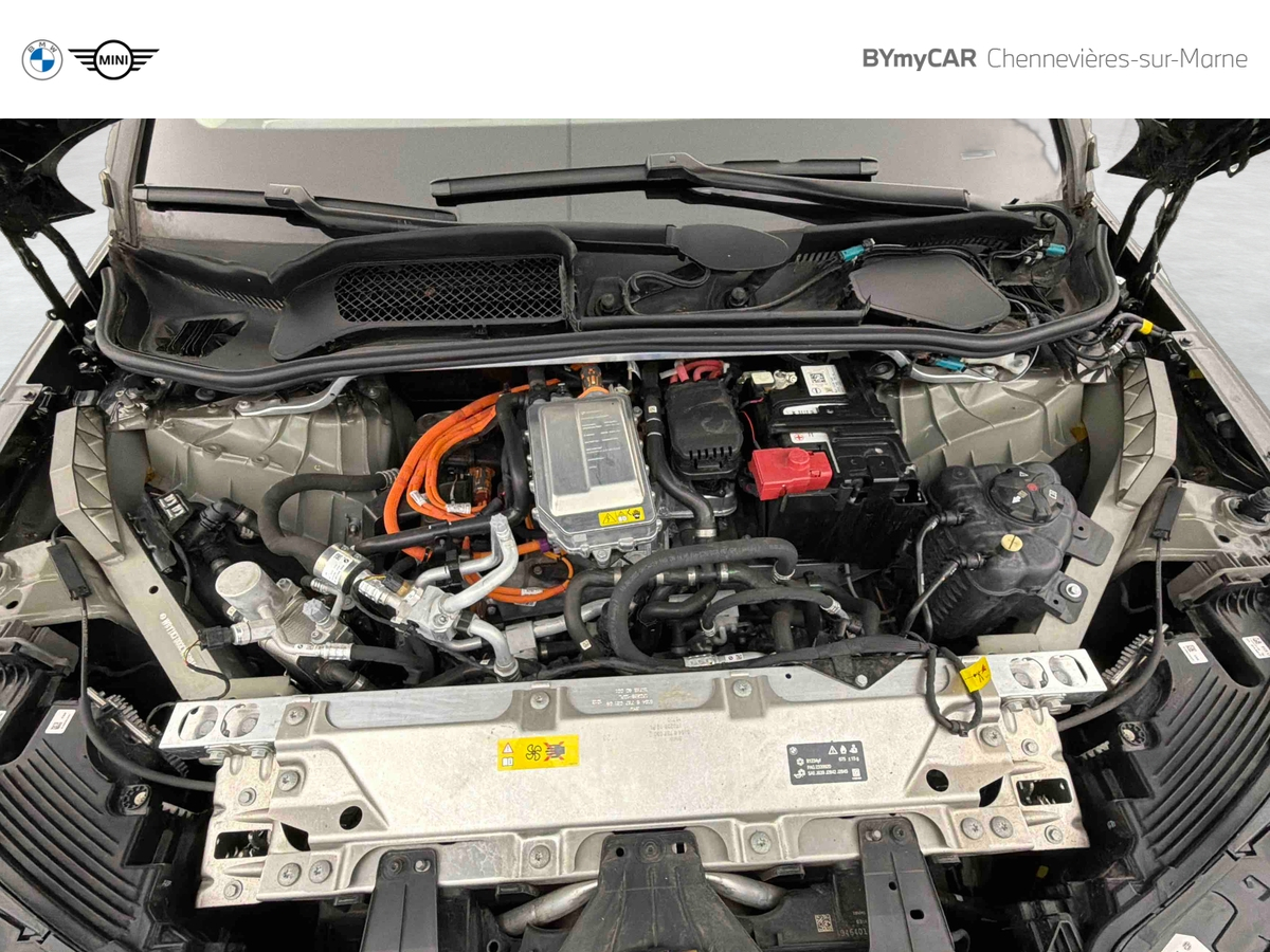 BMW iX xDrive40 326ch — photo 20