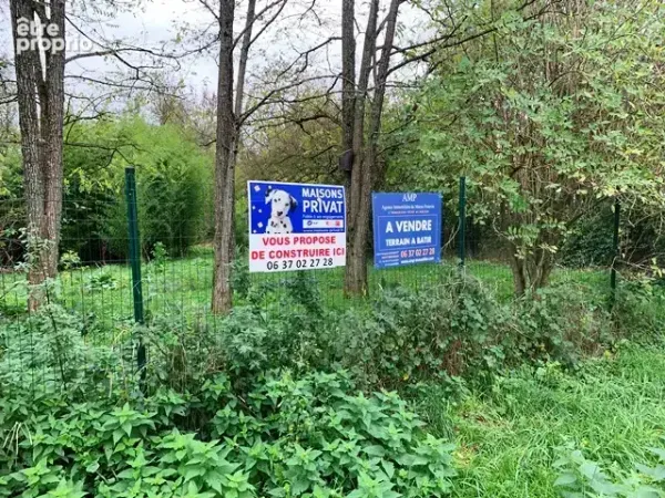 Terrain 400 m²