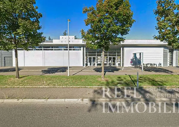 Local commercial Auch 832 m2