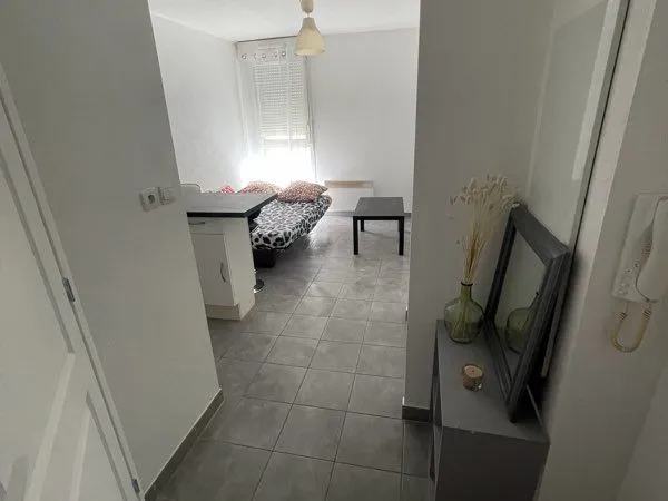 Studio meublé à louer