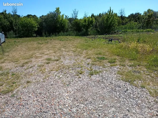 Emplacement pour camping-car