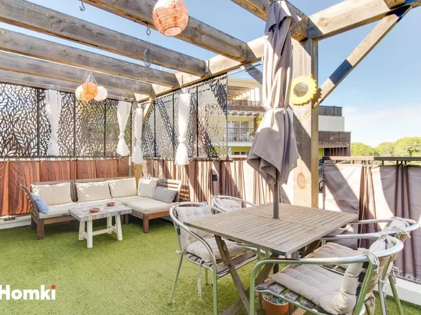 SUPERBE APPARTEMENT T3 AVEC BOX PMR DANS RESIDENCE AVEC PISCINE !