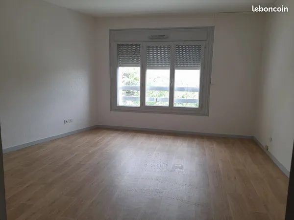 Martinet t3 60 m² ascenseur + balcon + cave