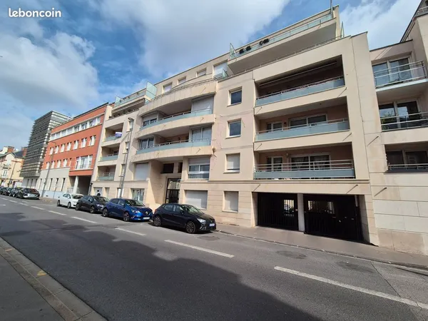 Loue place de parking intérieur en sous-sol