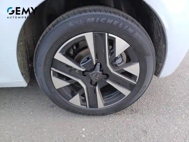 Peugeot 208 100 s&amp;s bvm6 — photo 43