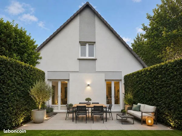 Maison familiale 5 pièces avec jardin clos et 2 garages