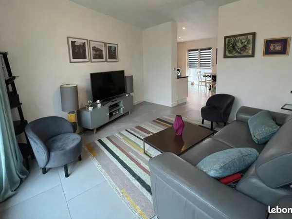 Duplex lumineux avec Balcon - Très bon état - 65 m² - Petite Copropriété - Le Perreux Sur Marne