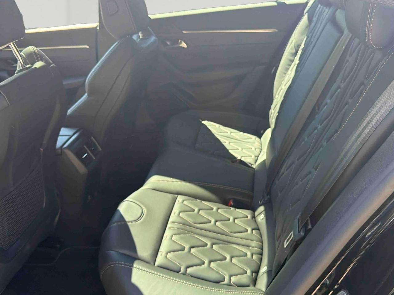 Peugeot 508 plug-in hybrid 225 allure e-eat8 + cuir / toit ouv — photo 16