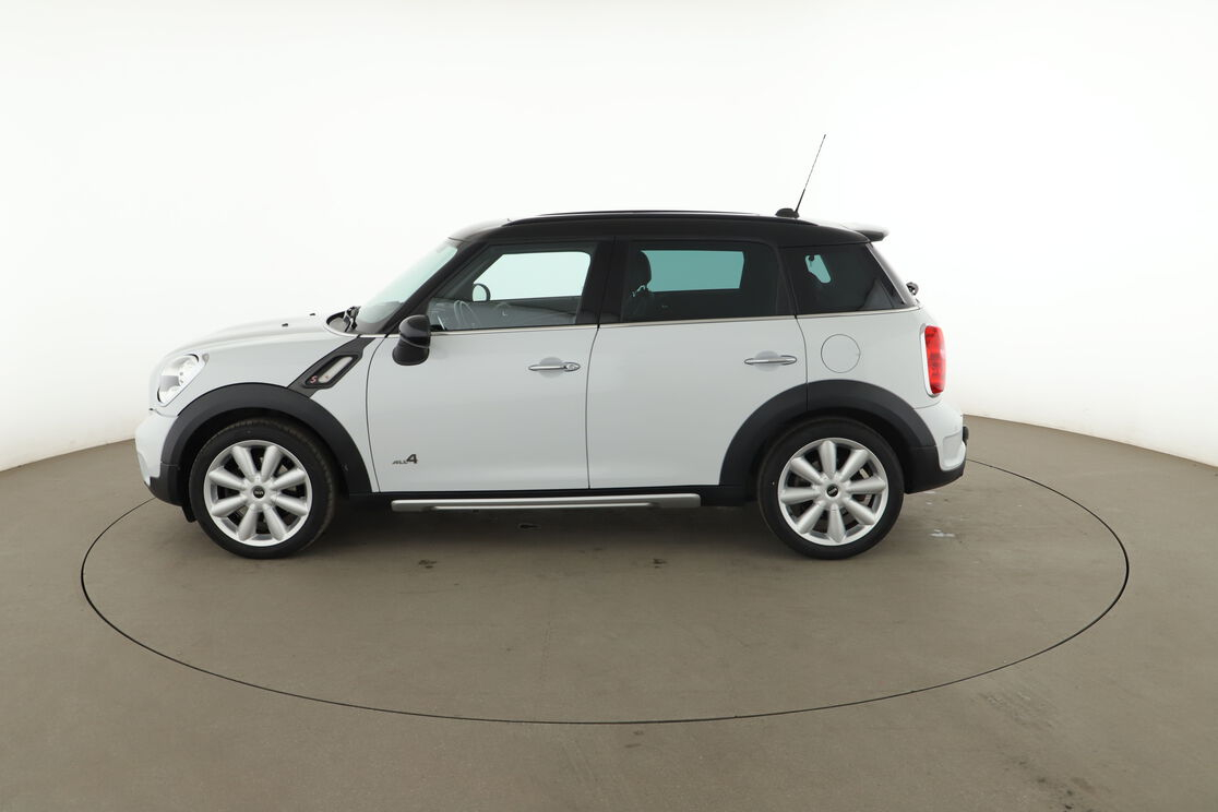 MINI Countryman Cooper S ALL4 Finition Red Hot Chili BVA6 — photo 2