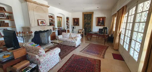 Photo 3