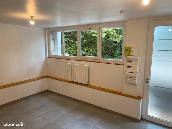 Studio lumineux - Rez-de-jardin - Parking - Accès direct Brabois
