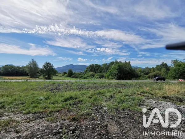 Terrain 560 m²