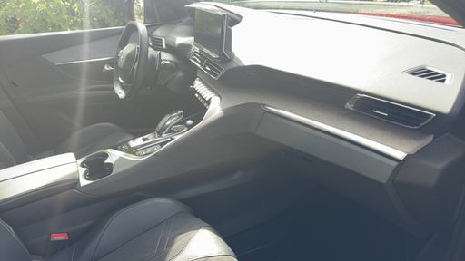 Peugeot 3008 1.5 BlueHDi 130 EAT8 - GT-Line – 2021 – 60050 km – Diesel – Boîte Automatique — photo 36